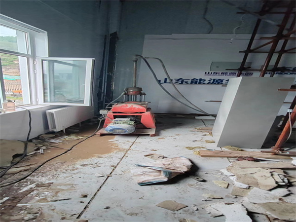 东城街道地基基础下沉墙体裂缝加固注浆顶升施工